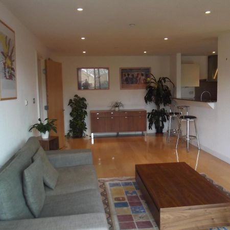 Oxford Apartment: Jericho 2BR with Parking near Transport Exterior photo